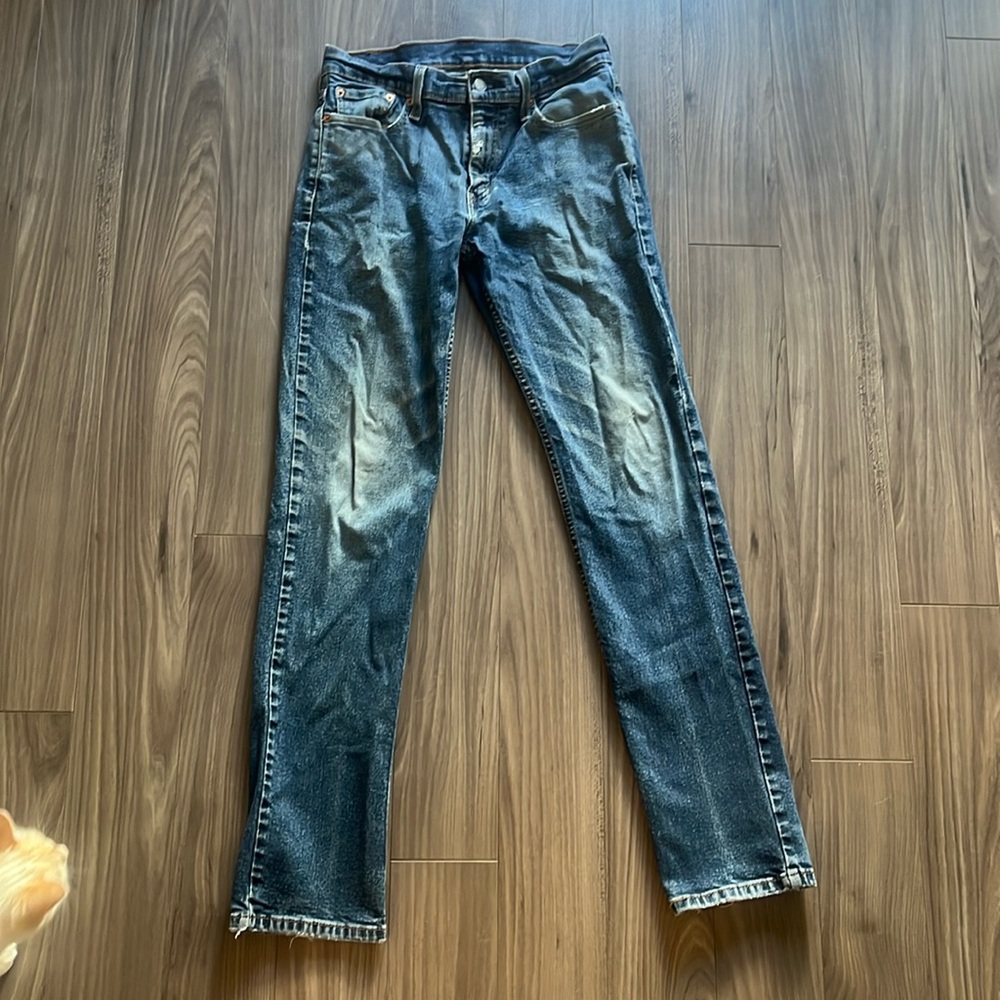 Levi 30x34 blue jeans